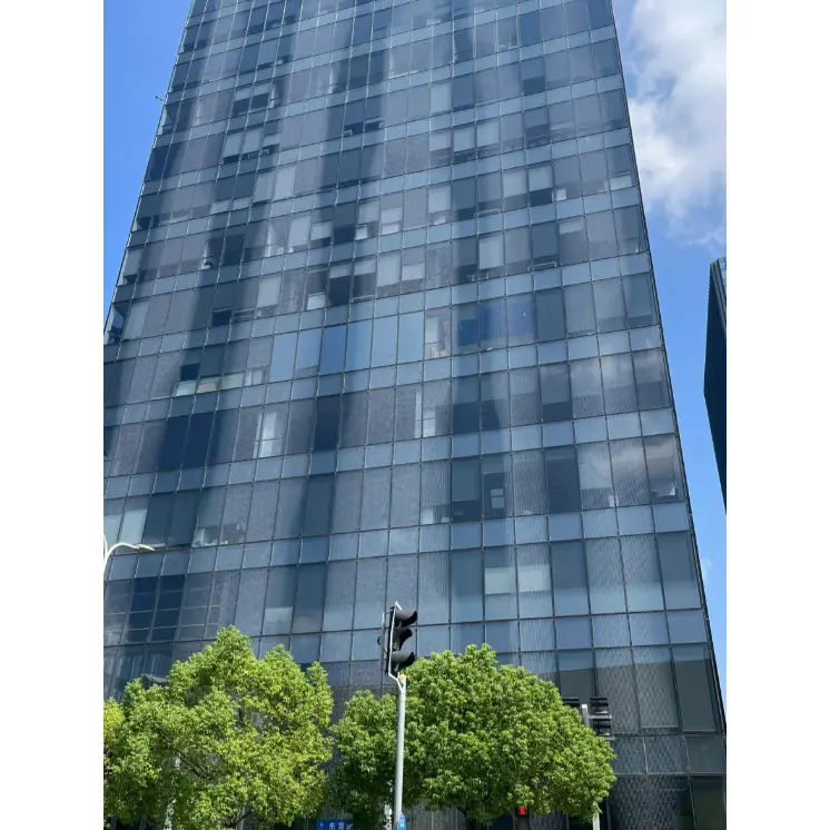 Kodėl įrėmintos užuolaidinės sienos yra būtinos šiuolaikiniam pastatų dizainui?
